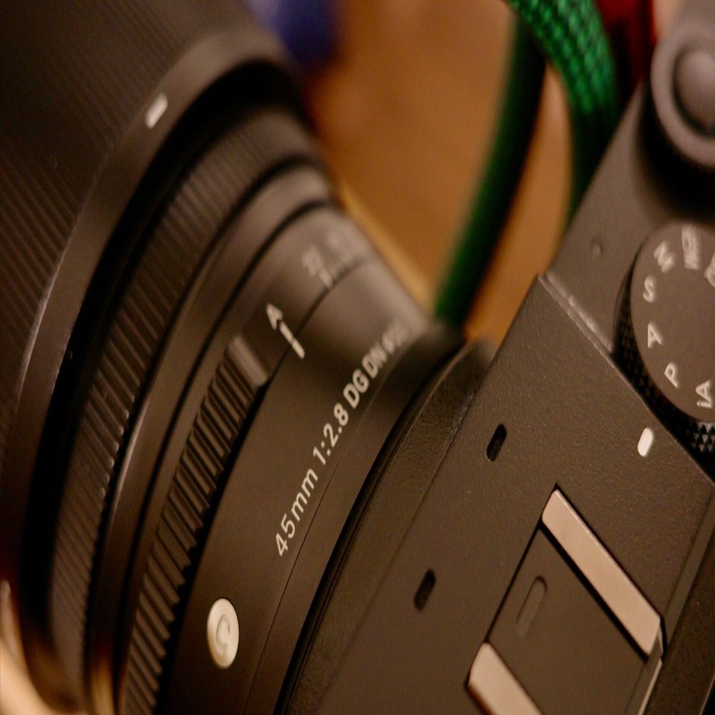 LUMIX S9+SIGMA45mm f2.8mmの世界｜鈴木ユートピア