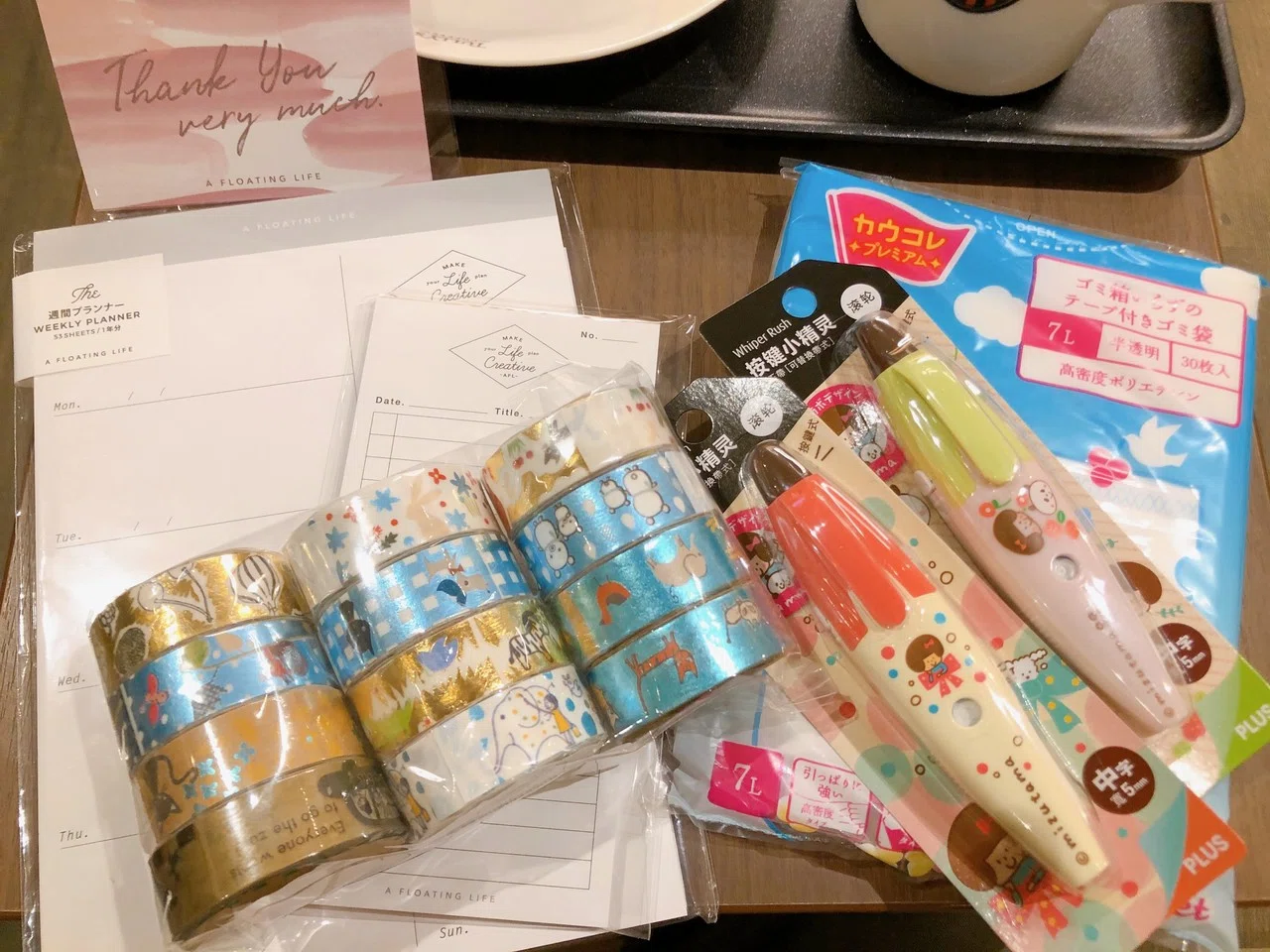 19 12 14 Sat 文具女子博19に入ってきました 相変わらず マスキングテープやシール ステッカー類のコーナーの人気度はすごいですね 会場のレポはすでにまとめている方がたくさん さっとん Jk撮影フォトグラファー Note