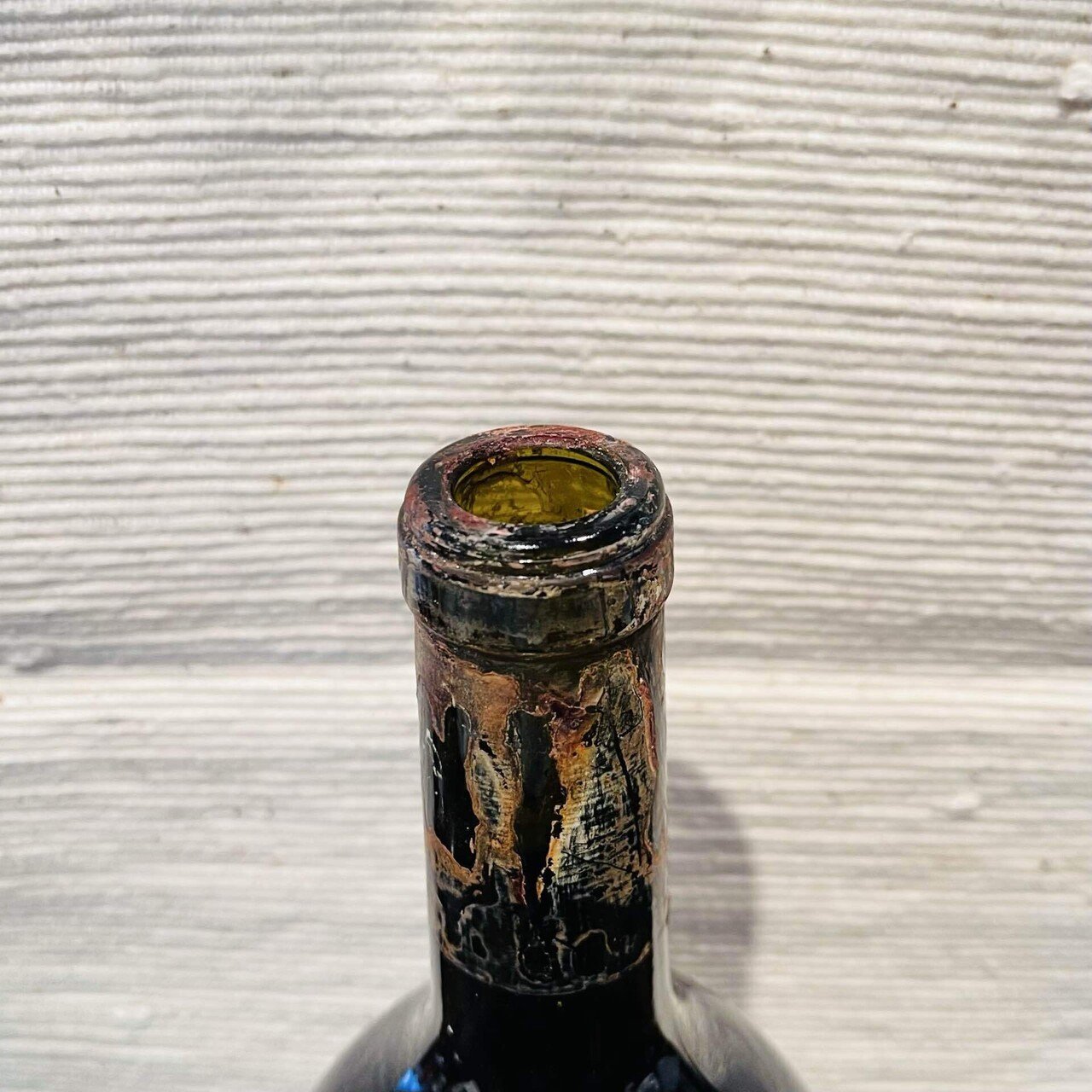フランスの古いワインポット　引っ越し前の大整理 Clos de Vougeot ワインからびん12本 整理番号Aカ倉③ - メルカリ