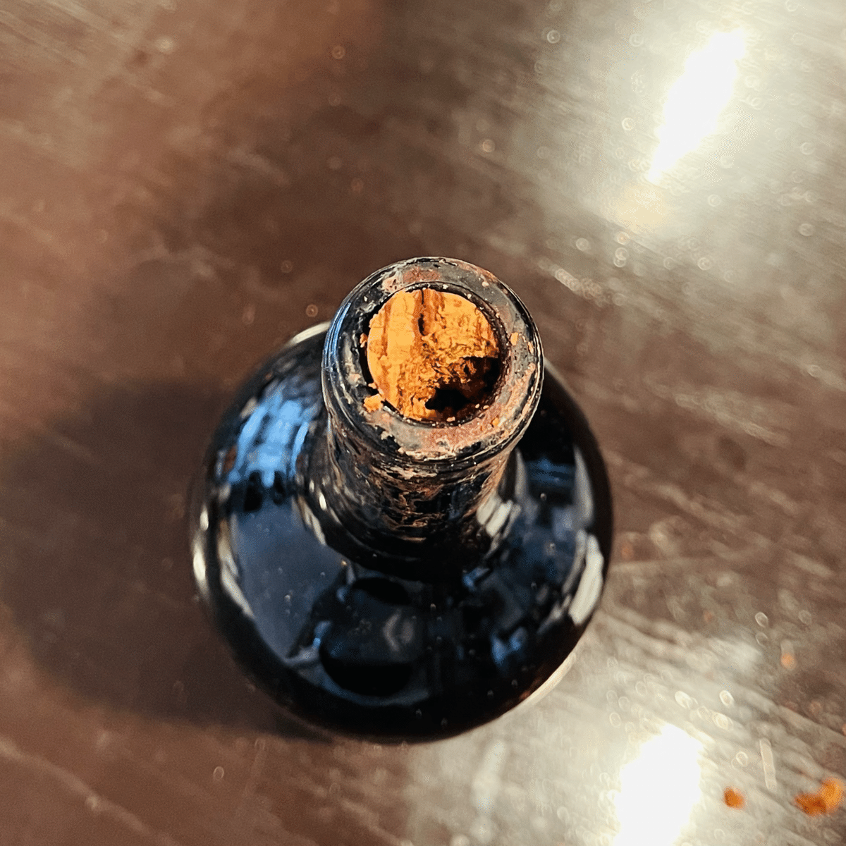 初体験🍷 古いワインを開けてみました｜Mikoko