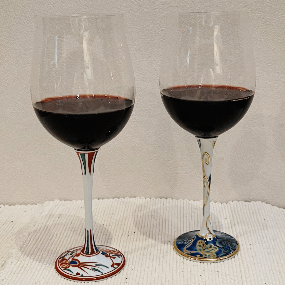 初体験🍷 古いワインを開けてみました｜Mikoko