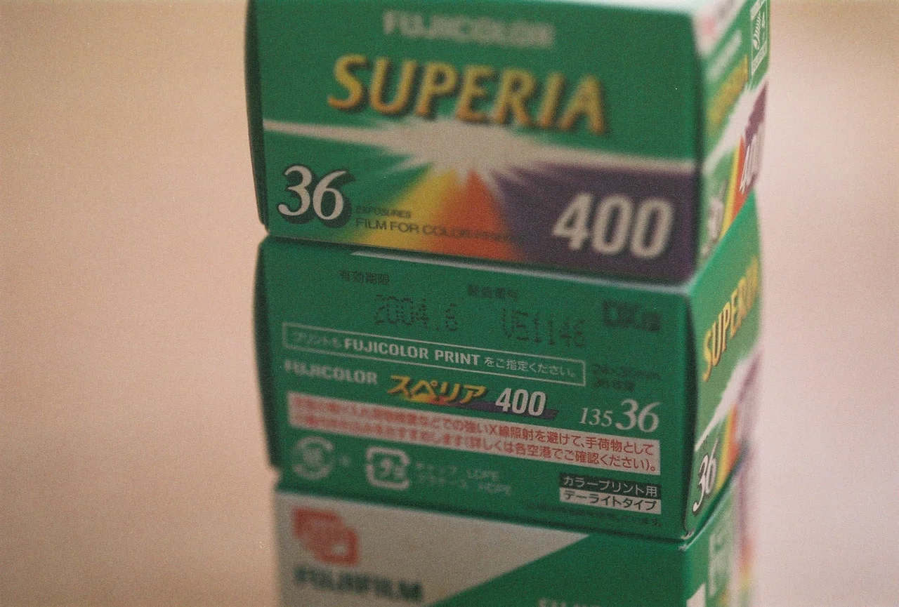 【実写確認済、冷凍保存】期限切れフィルムまとめ売り Experiment] Can You Still Use Film That Expired 8 Years Ago? - YouTube