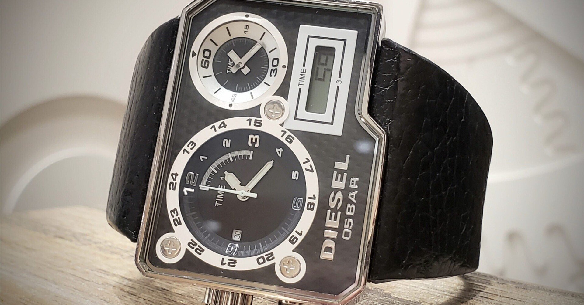 DIESEL レザーバンド 腕時計 ディーゼル 時計 リトルダディー