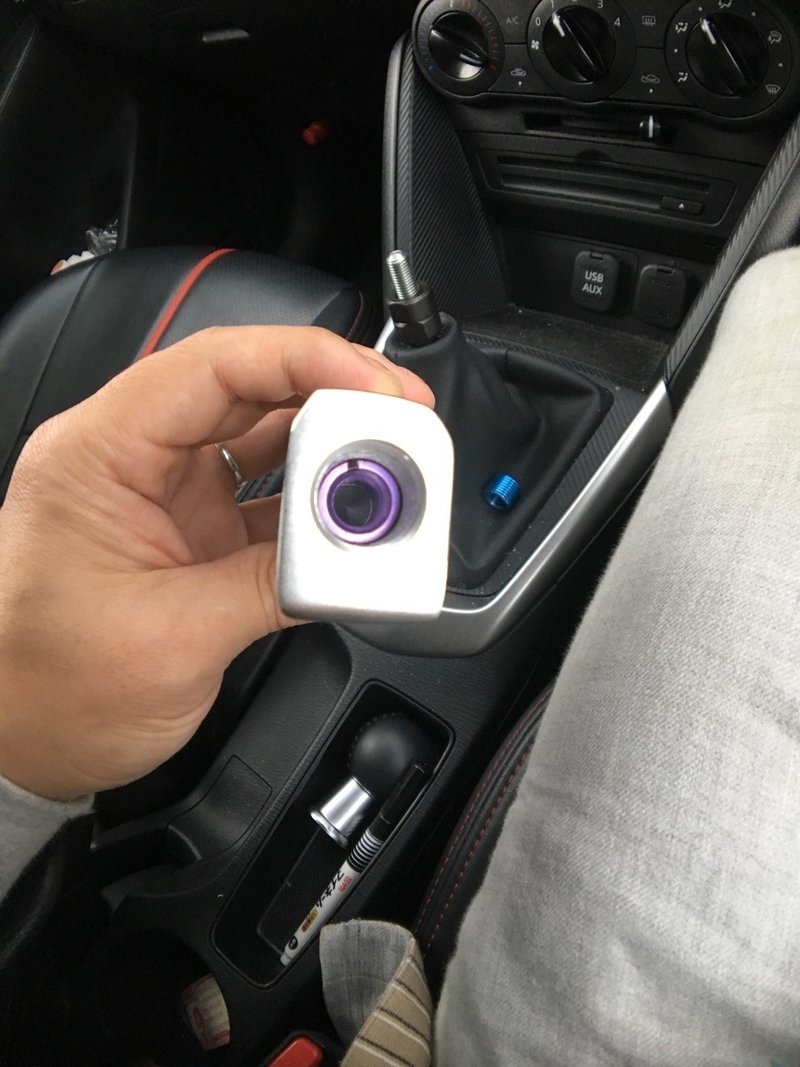 Diyでクルマの雰囲気を変える ハースト ピストルグリップ シフトノブ でぃーぷ パーポー Note Diyでクルマの雰囲気を変える ハースト ピストルグリップ シフトノブ でぃーぷ パーポー Note