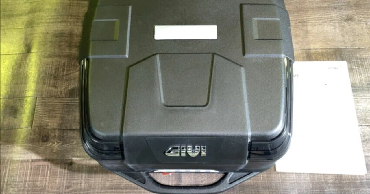 整備手帳】GIVI リアボックス取付 B33N2MD @ グロム(JC92)｜ハコ点のランマ
