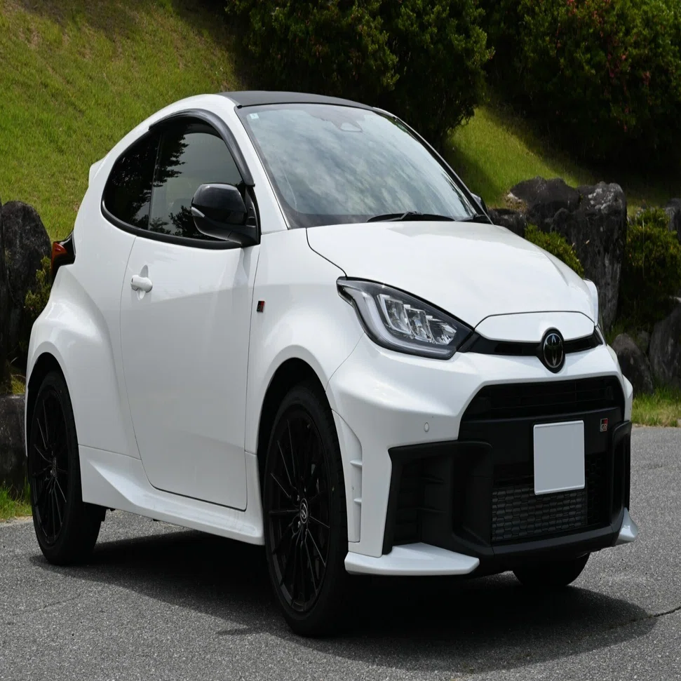 GRヤリス後期新車、GRヤリス前期RC中古、現行型NDロードスターNR-Aの 