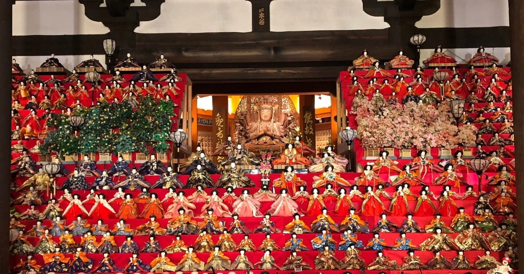 🔶私の好きな奈良：壷阪寺 清少納言が愛した眼病封じの寺 天竺石仏と雛