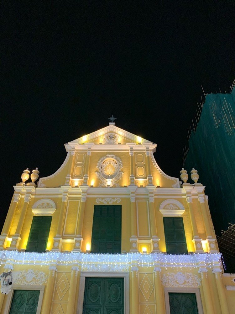 聖ドミニコ教会のライトアップ。ライトアップされた建物が美しすぎたので、ひたすら写真を載せていきます。
#マカオ #旅行 #ワーホリ