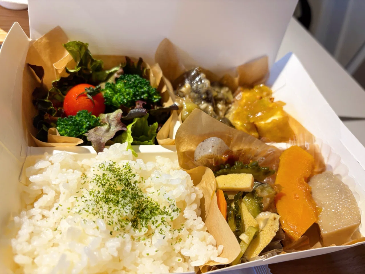 砧グルメ【as is to be Art and Cafe】世田谷区 カフェ ランチボックス