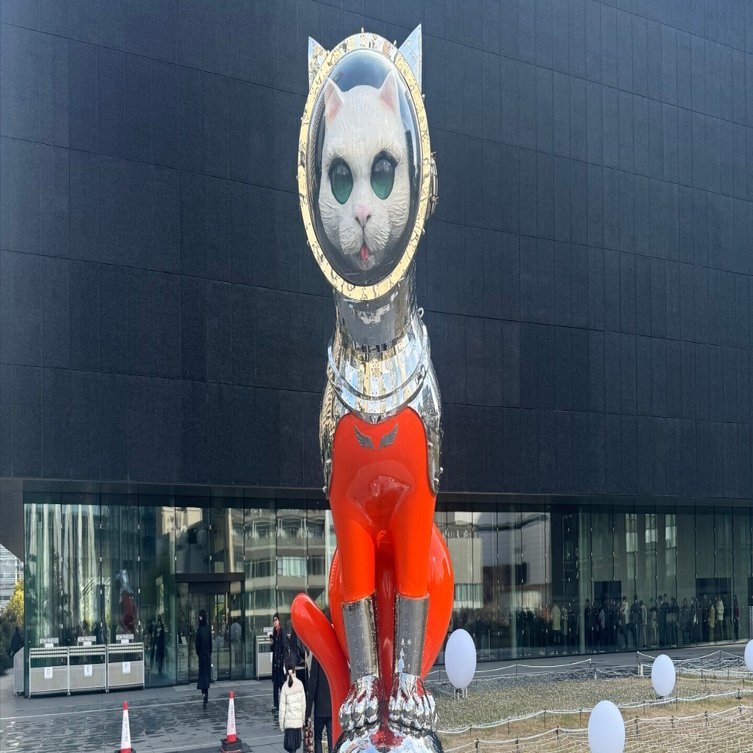 大阪中之島美術館 世界に羽ばたく美術館の守り神《SHIP'S CAT（Muse