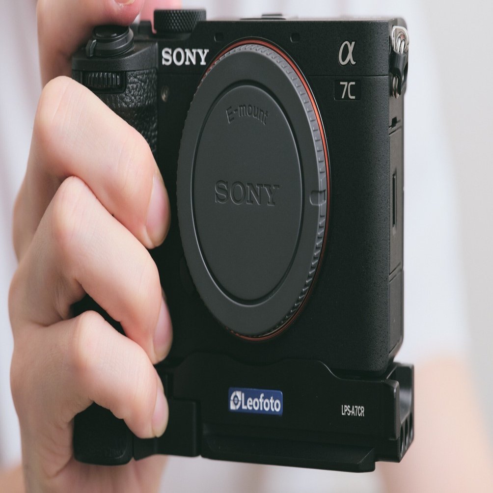編集後記 『α7CII の使用感をより快適に：Leofoto L型ブラケット