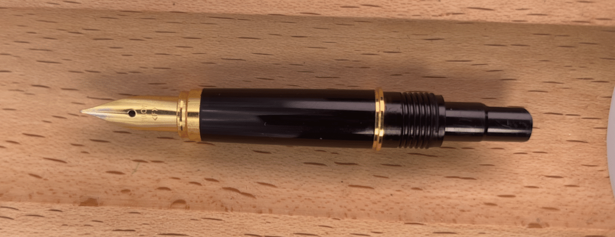 万年筆レビュー #3 PILOT カヴァリエ｜すとれえじ