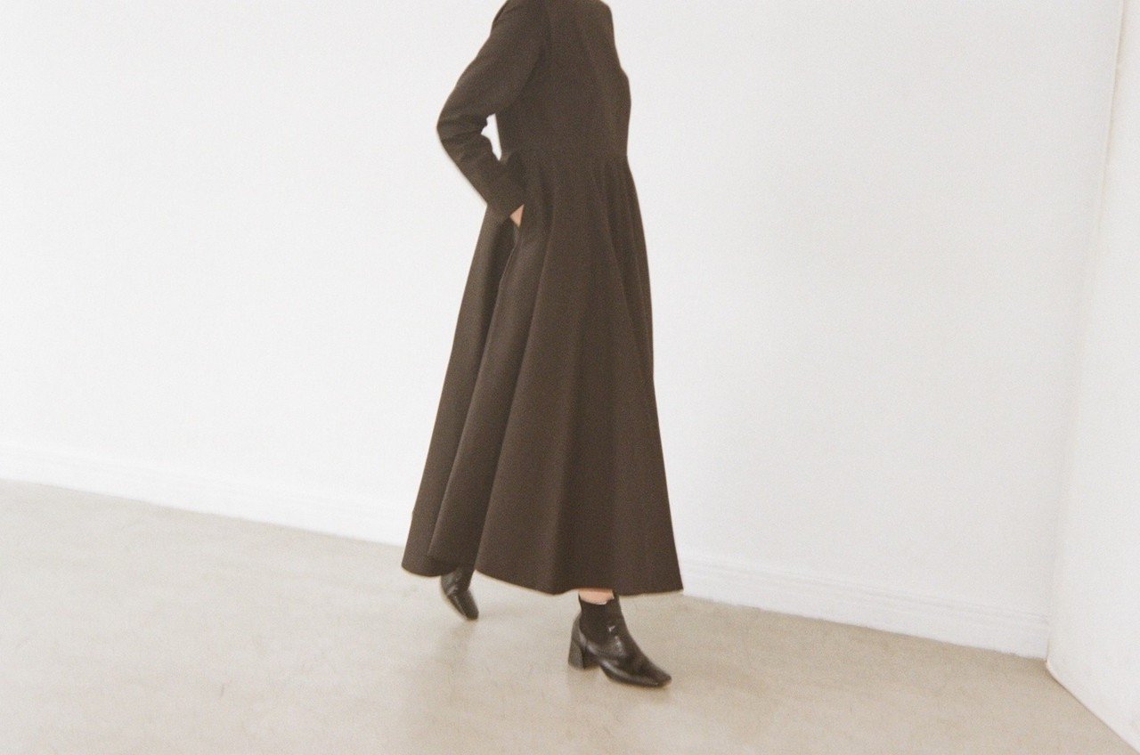 新作情報]こちらは理科室の暗幕ではなく、服です。記念すべきナンバー