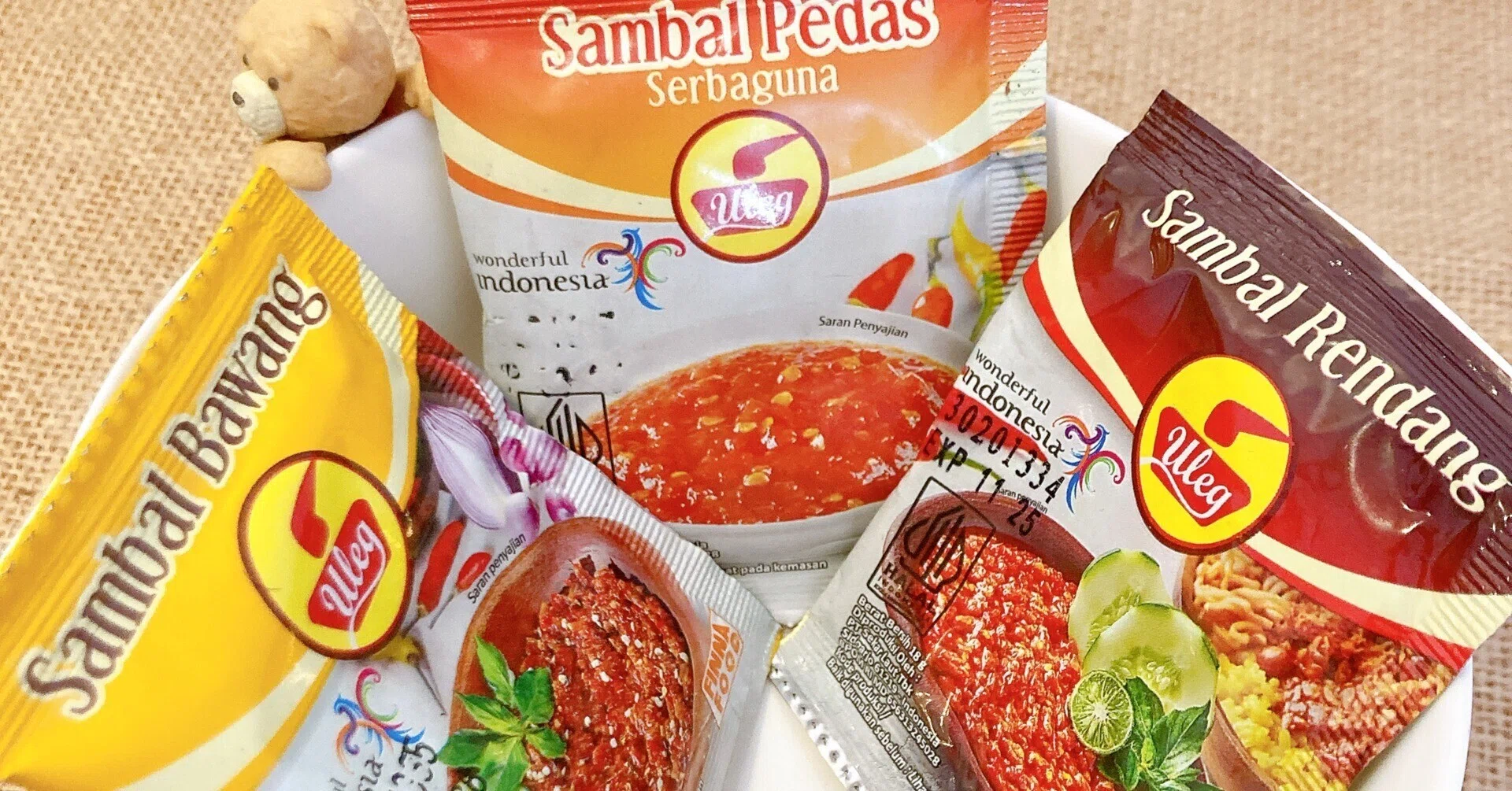 インドネシア チリ ULEG サンバル PEDAS 30袋 ☆新品☆ インドネシアのスパイスのsambal pedasとsambal bawang とsambal