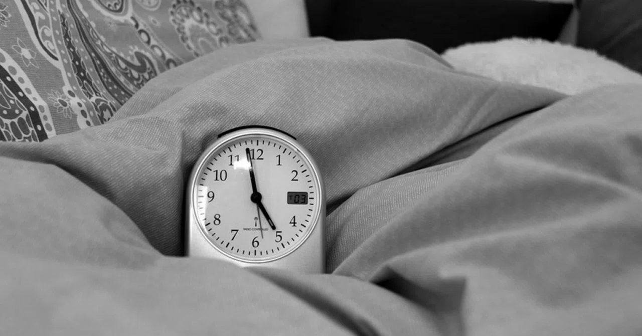 研究は睡眠不足と栄養不足を関連付ける