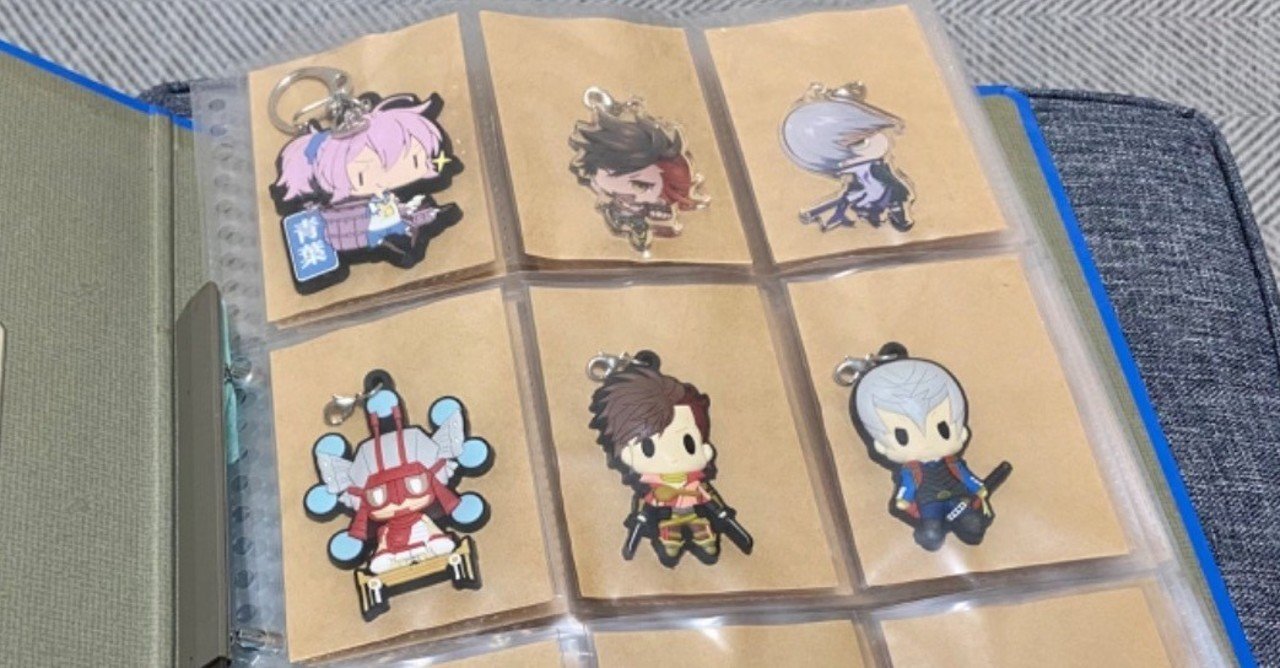 グッズをファイルに綴じちゃう話｜めち