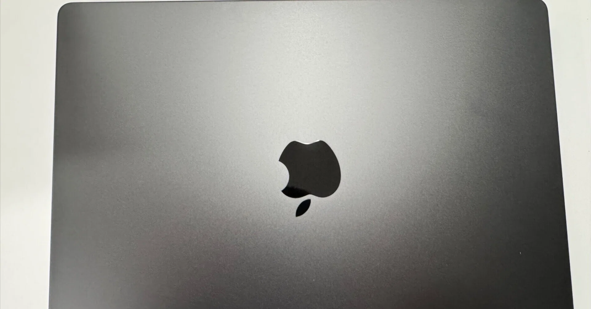 MacBook Pro（M4）nano textureを購入した｜金森俊亮＠公認会計士