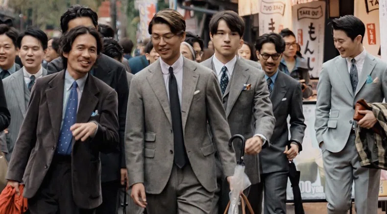 ネクタイ代わりにポケットチーフをお薦めする件｜the3rdplace