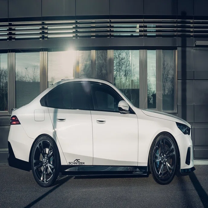 BMW】新5シリーズにシュニッツアー！｜鈴木BOB康昭