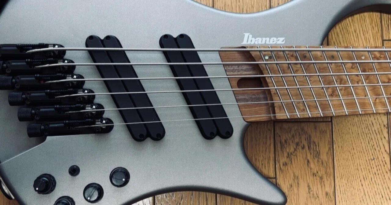 6弦ベース(Ibanez EHB1006MS)を買ったらスタンドに悩んだ｜ぺこり