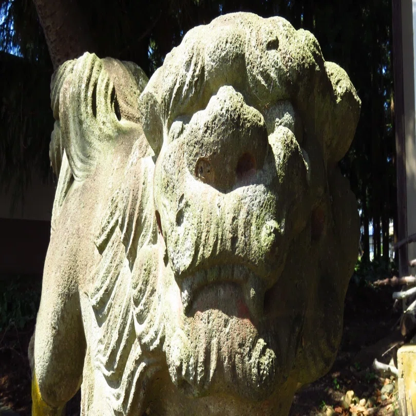 不思議な字姿の忠魂碑 〜石戸神社｜子峯/石碑巡遊/歴史散歩