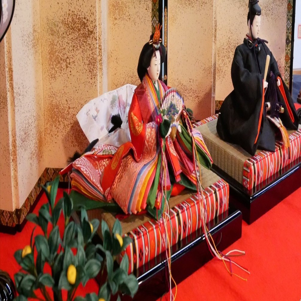 お雛様の飾り方」雛人形をきれいに見せる基本型② 畳｜大西人形五代目