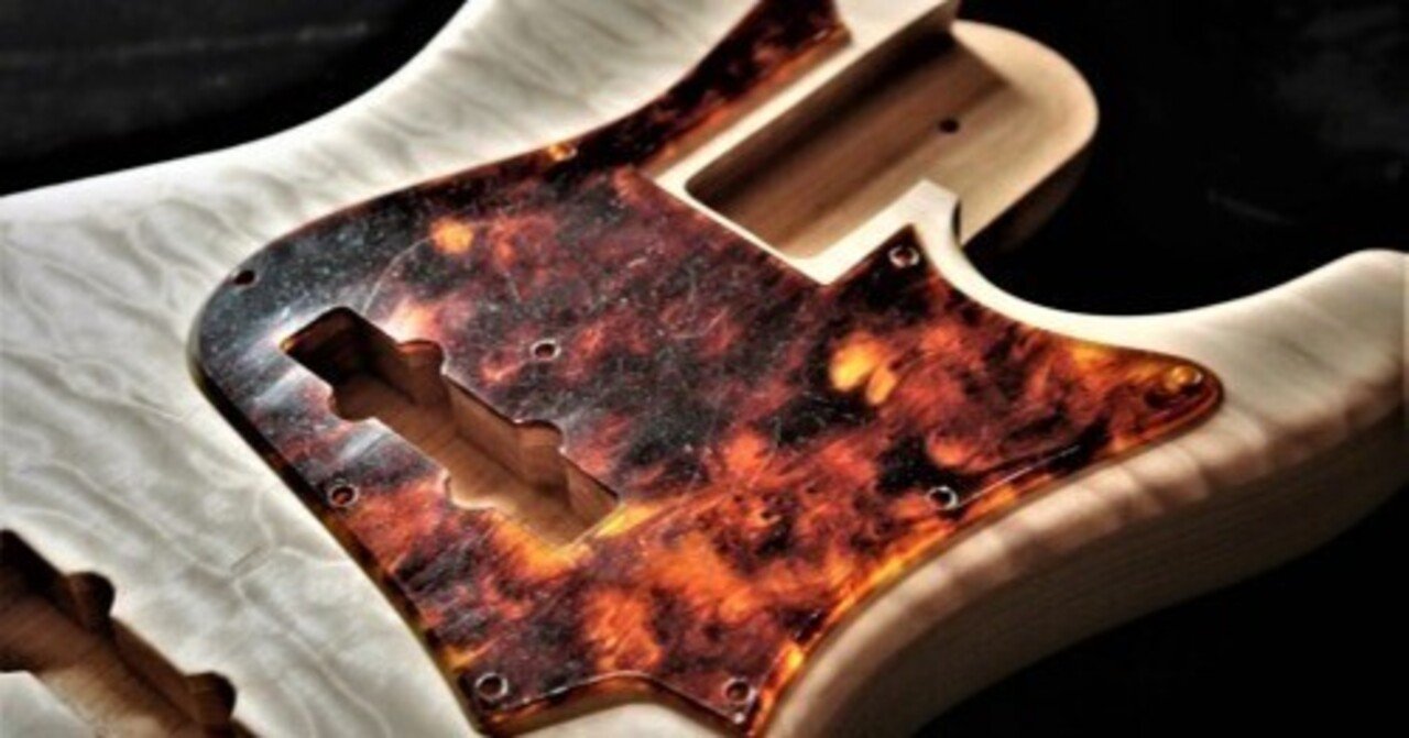 アクリル茶べっ甲1plyピックガードのススメ｜Freedom Custom Guitar