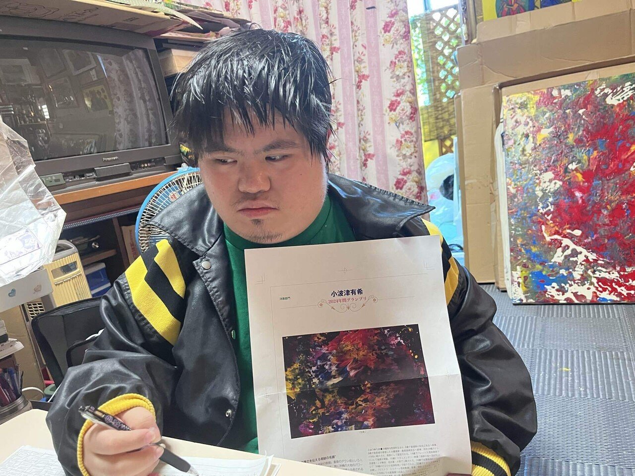 沖縄のピカソ小波津有希」幸運を呼ぶダウン症画家です。墨絵💖ペンキ