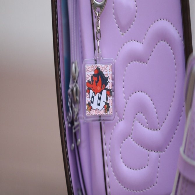 子どもの安全を見守る市制施行70周年記念商品「飛び出し天狗くん