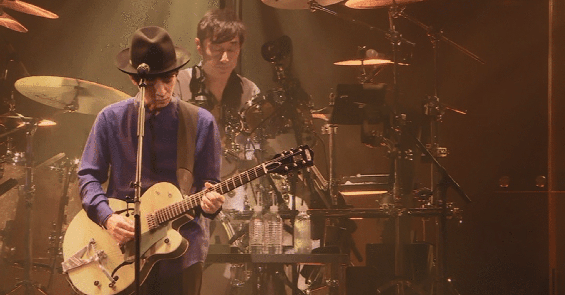 スピッツ 草野マサムネ氏のギターまとめ①｜クラリ