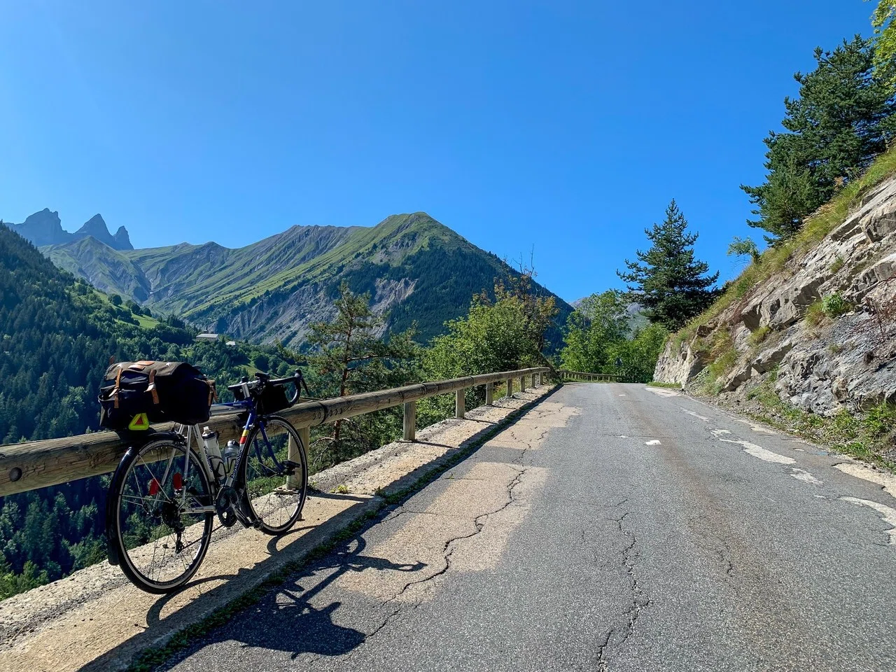 フランス】アルプスを巡る自転車の旅 2 マドレーヌ峠〜アルプ 