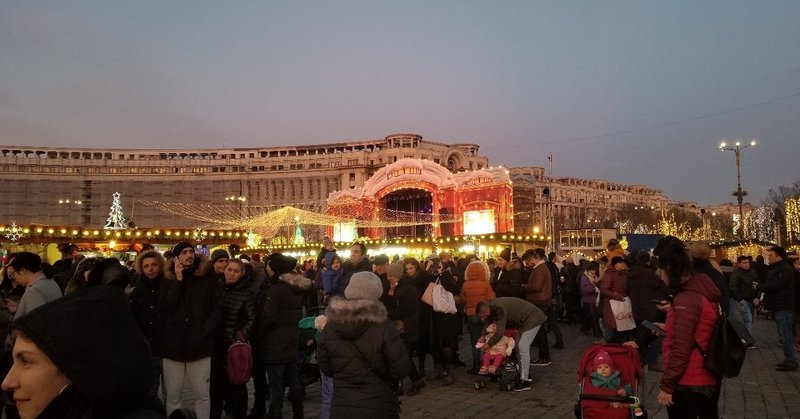 ヨーロッパ最大のクリマスマーケット in ルーマニア