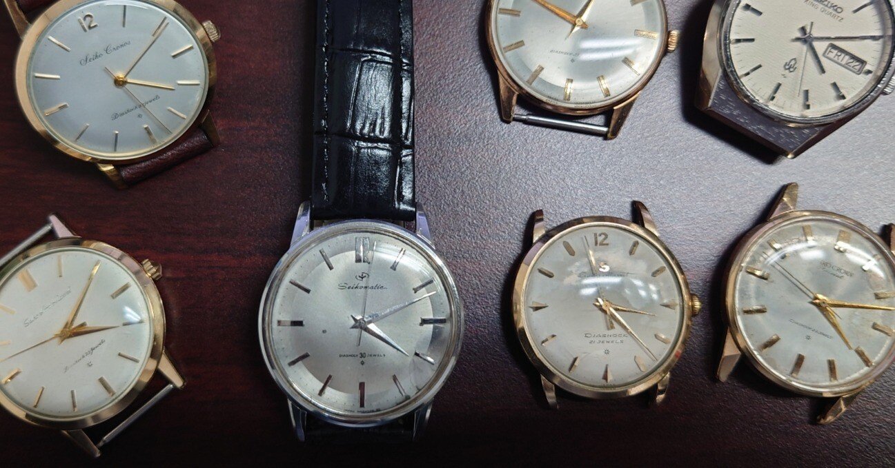 SEIKO Seikomatic（セイコーマチック） ゴールド/ブラック A classy and elegant black and gold dial. . Seiko 5 