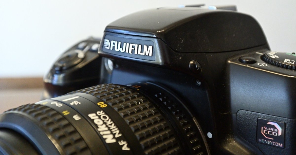 フイルムカメラです! 主観】ツァイスのフルサイズコンデジ『ZEISS ZX1』が気になる