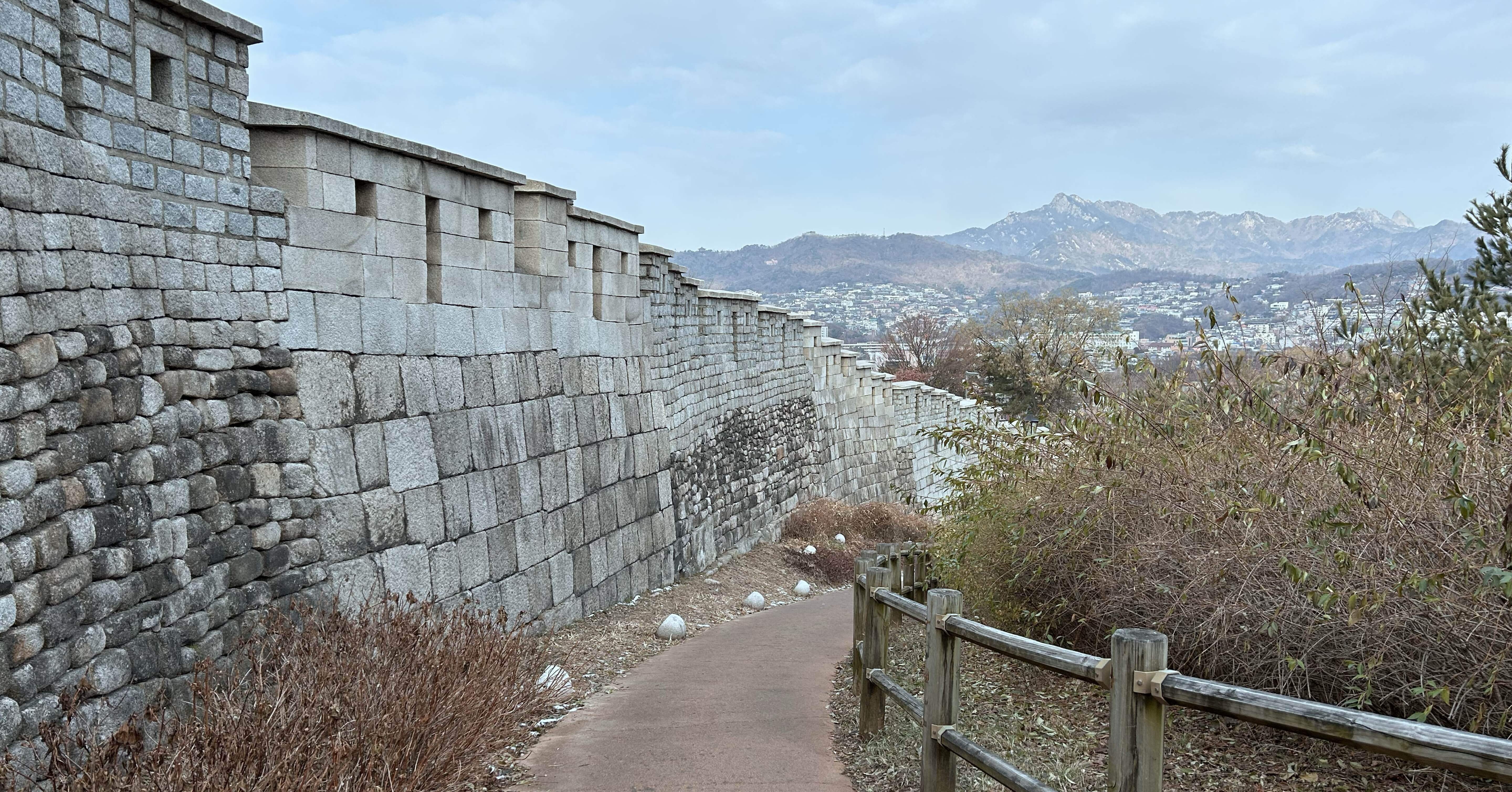2024年12月韓国旅行記4 2025年1月1日。ソウル城郭散策。清凉里