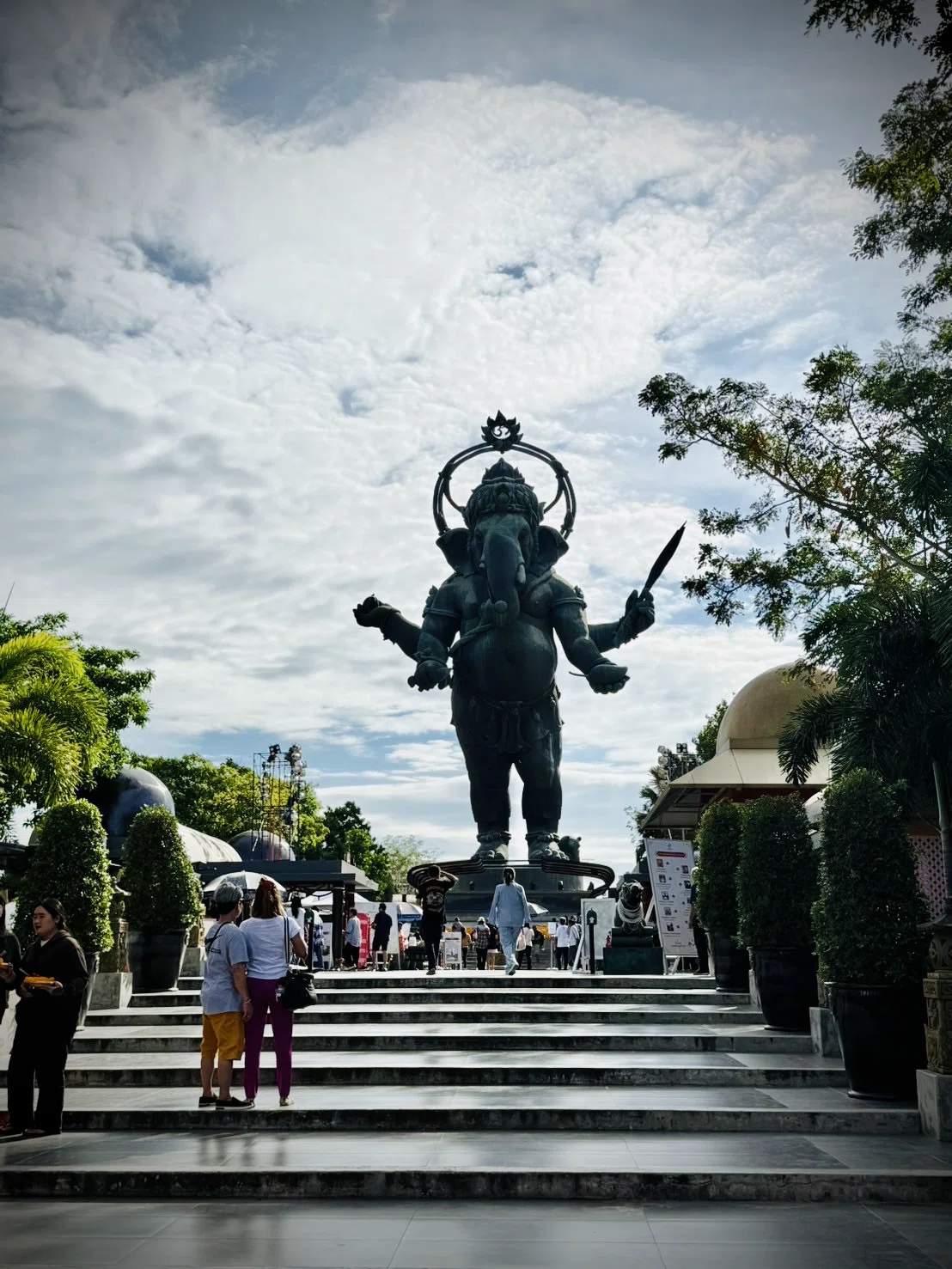 タイ旅行2024⑤ | 黒いガネーシャ、ホテルで最初に感じたこと｜タナカ