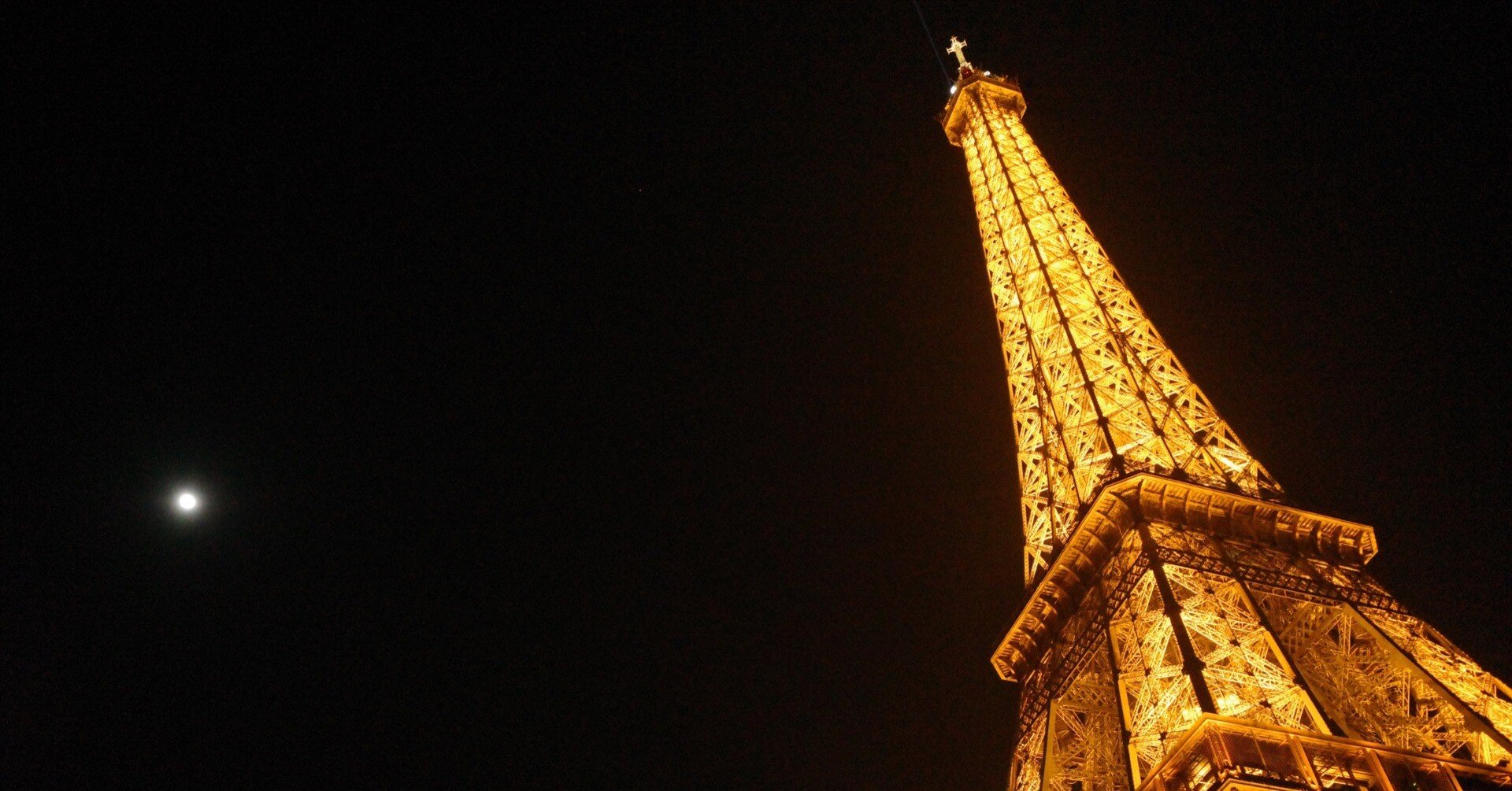 エッフェル塔って凄い！｜行く前に読んで欲しいうんちく｜Gigi Takahashi