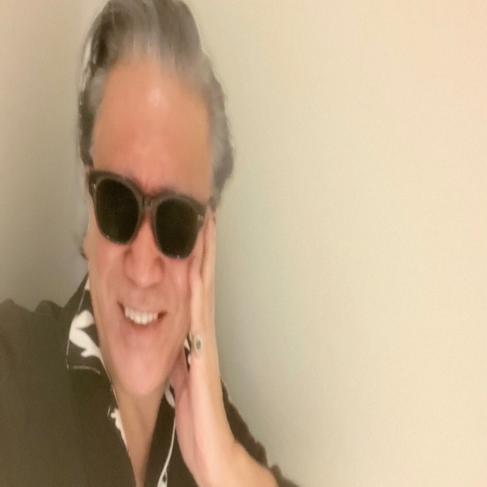 詩 詩編 23:2 (新共同訳) - 主はわたしを青草の原に休ませ 憩いの水の