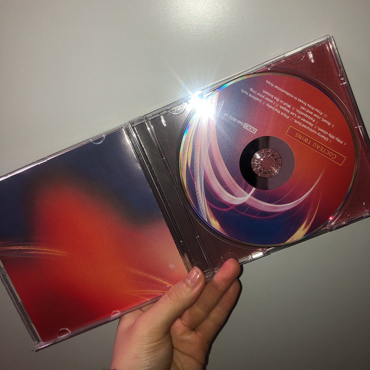 Cocteau Twins の『Heaven or Las Vegas』を聴いてみた編｜内山 結愛