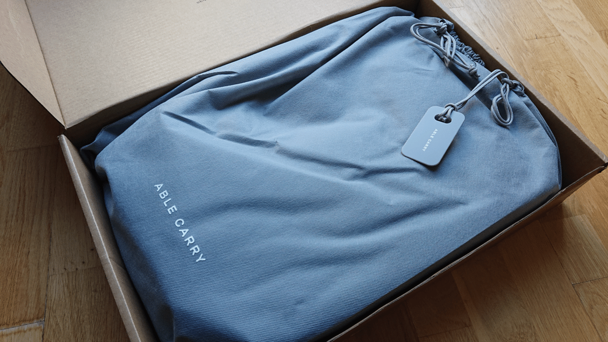 パリでシンプルライフ】Able Carry Max EDC開封＆第1印象