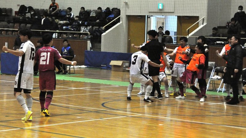 1部はswhが２連覇 ２部はドントハフトゥが優勝で１部昇格 関西フットサルリーグ最終結果 フットサルシアター Futsal魅力発信サイト Note