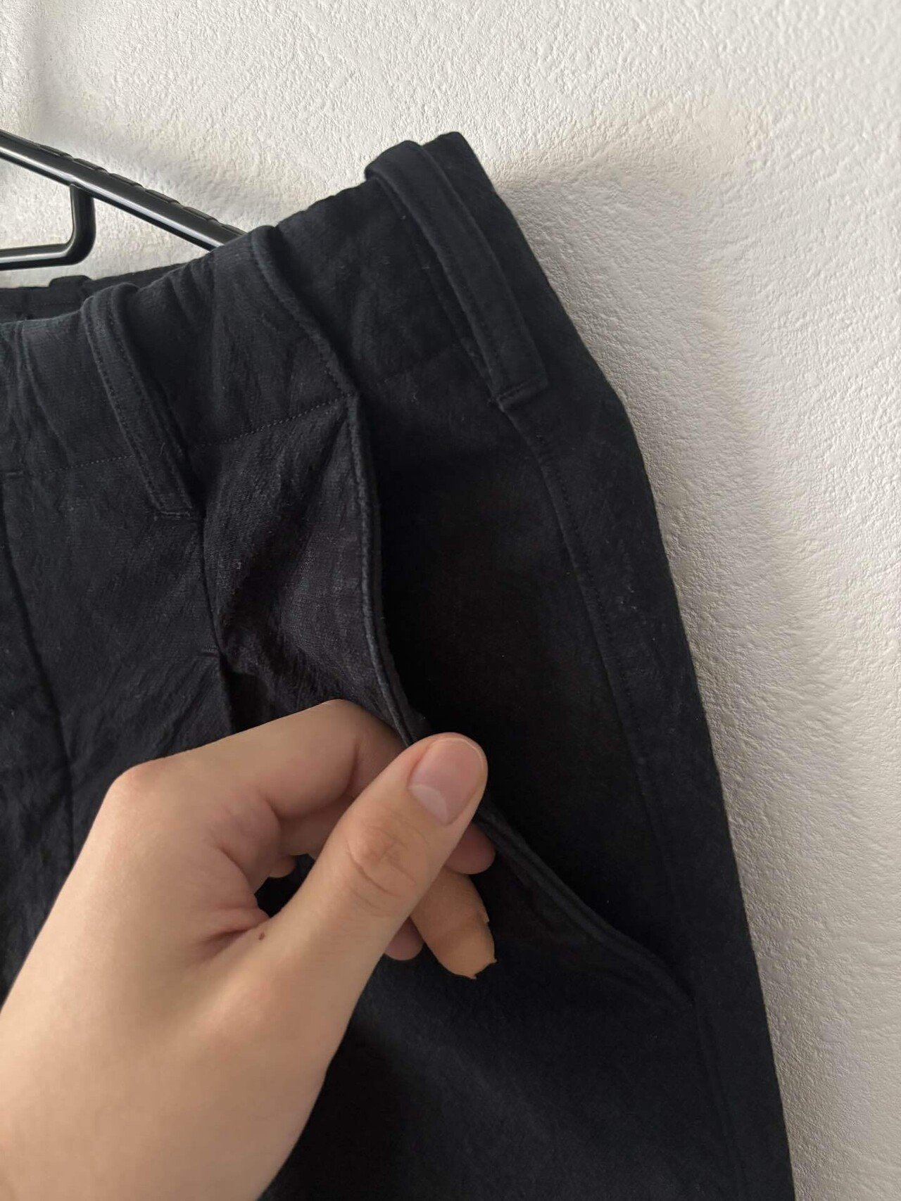 記事0005】山内 コットンダブルクロス・ワンタックセミワイドパンツ