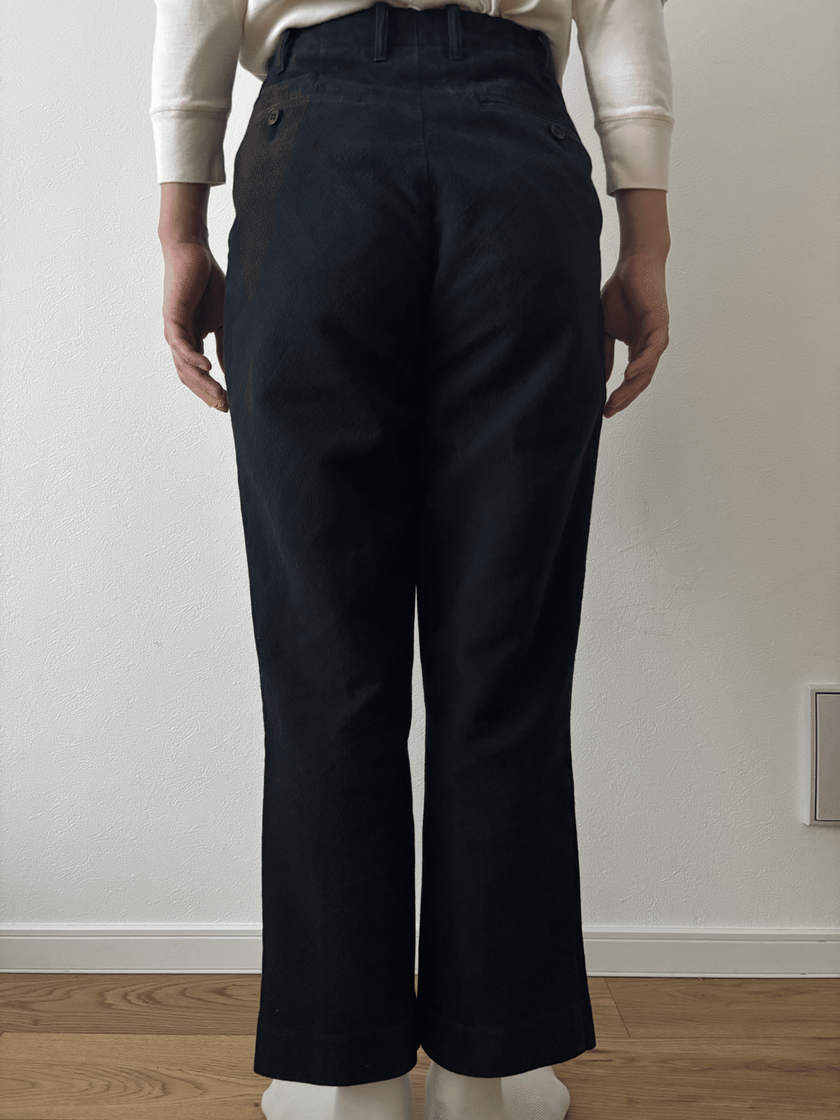 記事0005】山内 コットンダブルクロス・ワンタックセミワイドパンツ