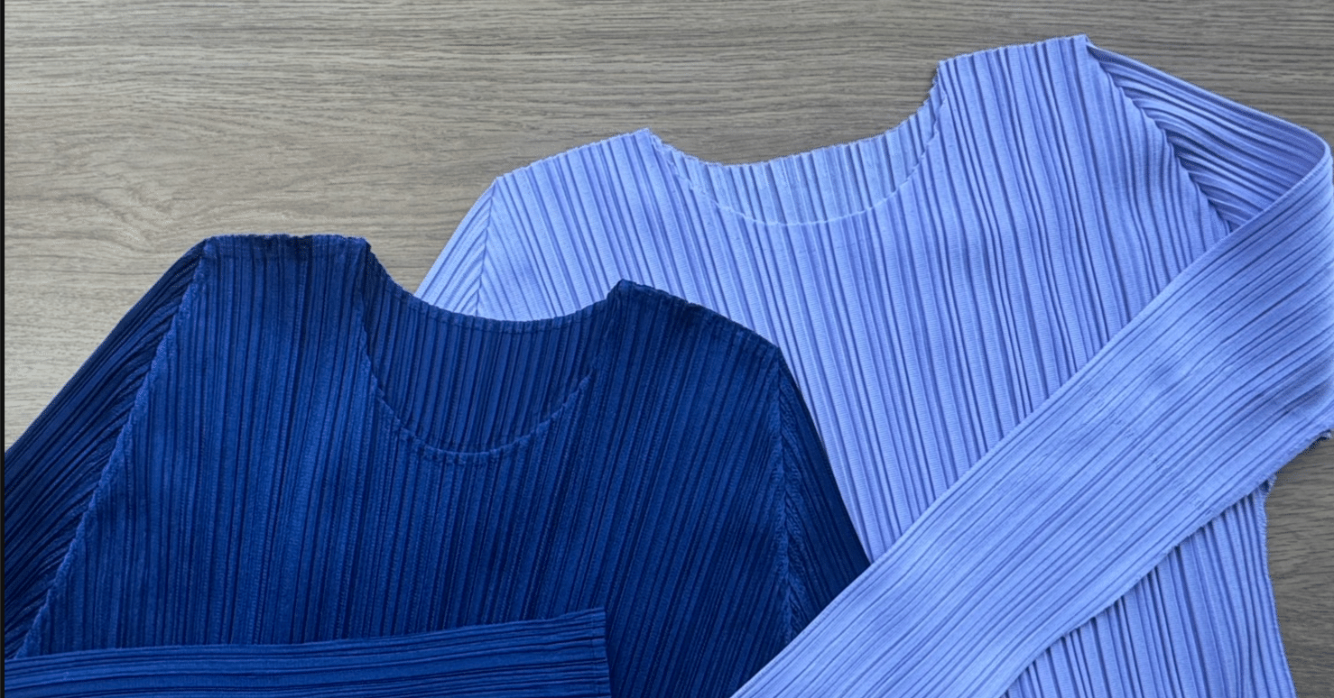1年12着チャレンジ中なのにPLEATS PLEASE ISSEY MIYAKEのトップスを2着