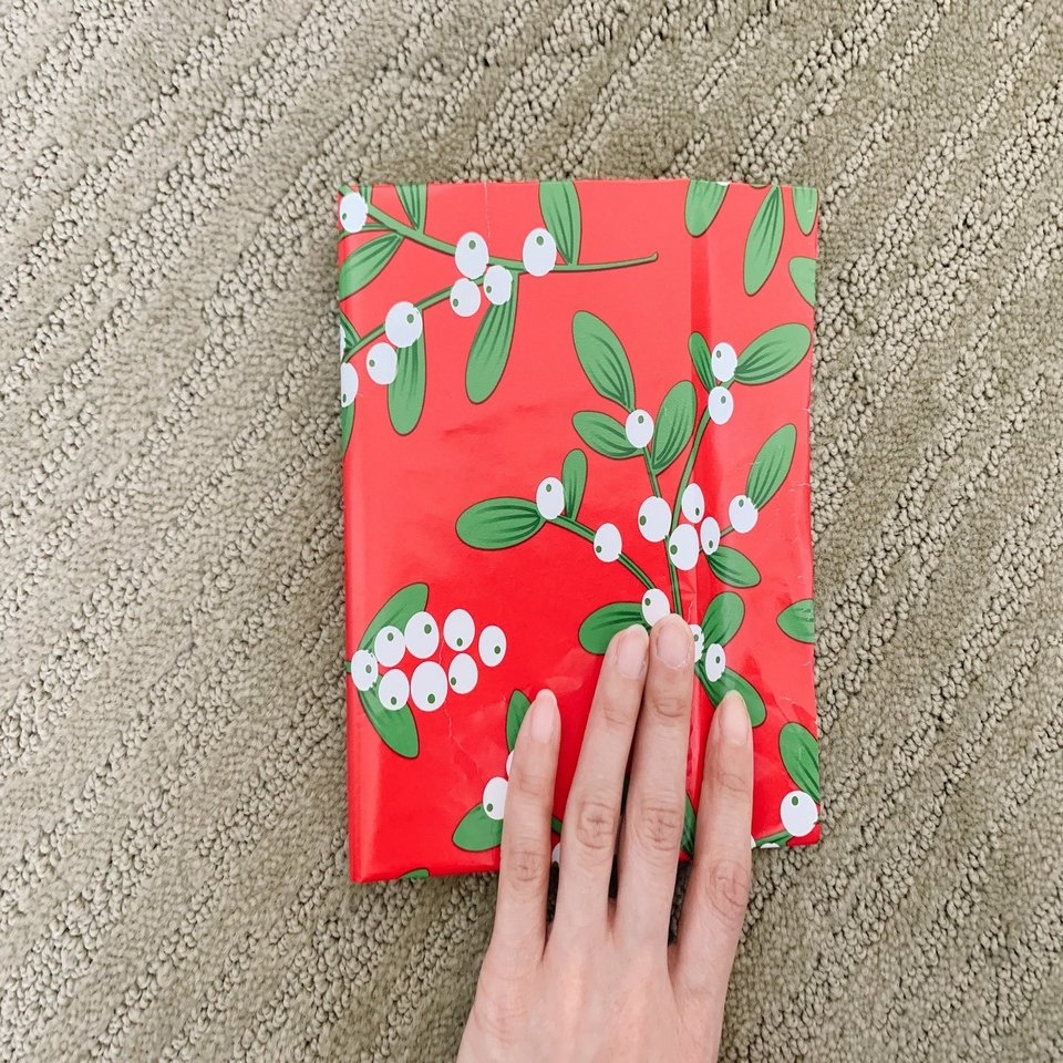 包装紙を捨てられないあなたへ 元書店員が教えるブックカバーの作り方 Maiko Note