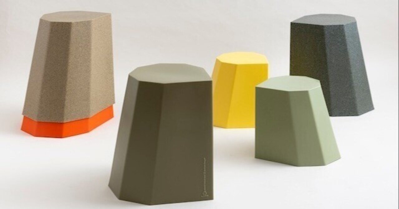 カラフルで多機能！アーノルドサーカススツールで暮らしを彩る｜YAY! staff