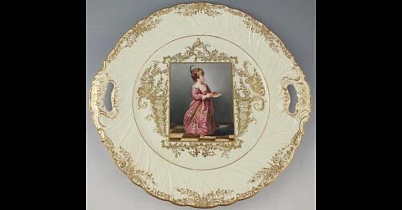 ヴィエナ　プレート　アンティーク ロイヤルヴィエナの絢爛たる手彩色：少女の肖像が彩るアンティーク