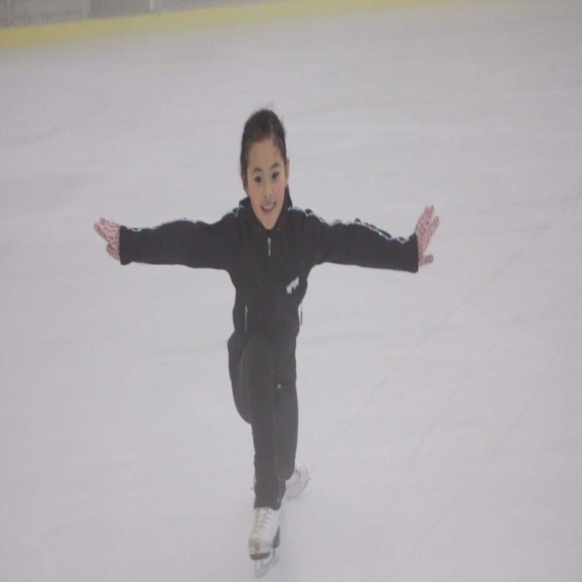 氷上のスケート少女 油彩画 中型 氷上のスケート少女 油彩画 中型 全日本フィギュアスケート選手権