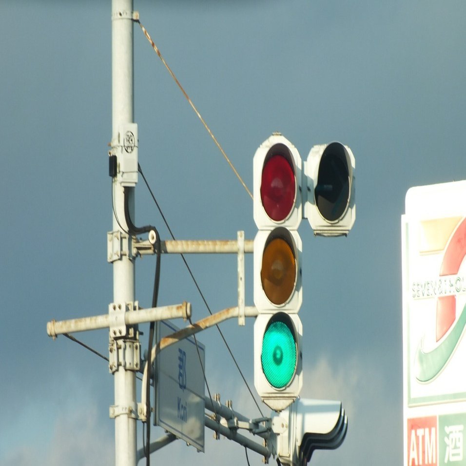君津-122】君津市郡にある日信セパブツブツレンズ豪雪型縦型灯器｜光山