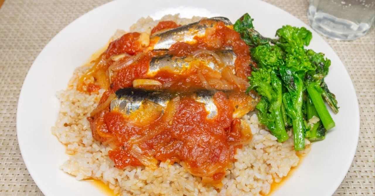 Sardines in Tomato Sauce over Rice｜movinow